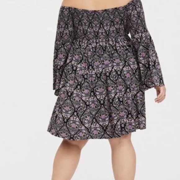 Torrid Challis Off-Shoulder Skater Dress Women’s Size 2 (634) - Picture 2 of 9